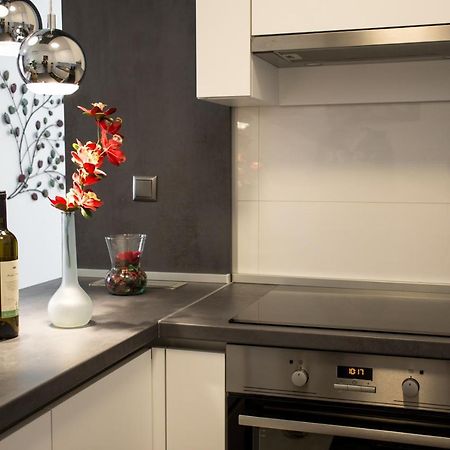 West Residence Luxury Apartment- Parking In Garage ซาเกร็บ ภายนอก รูปภาพ