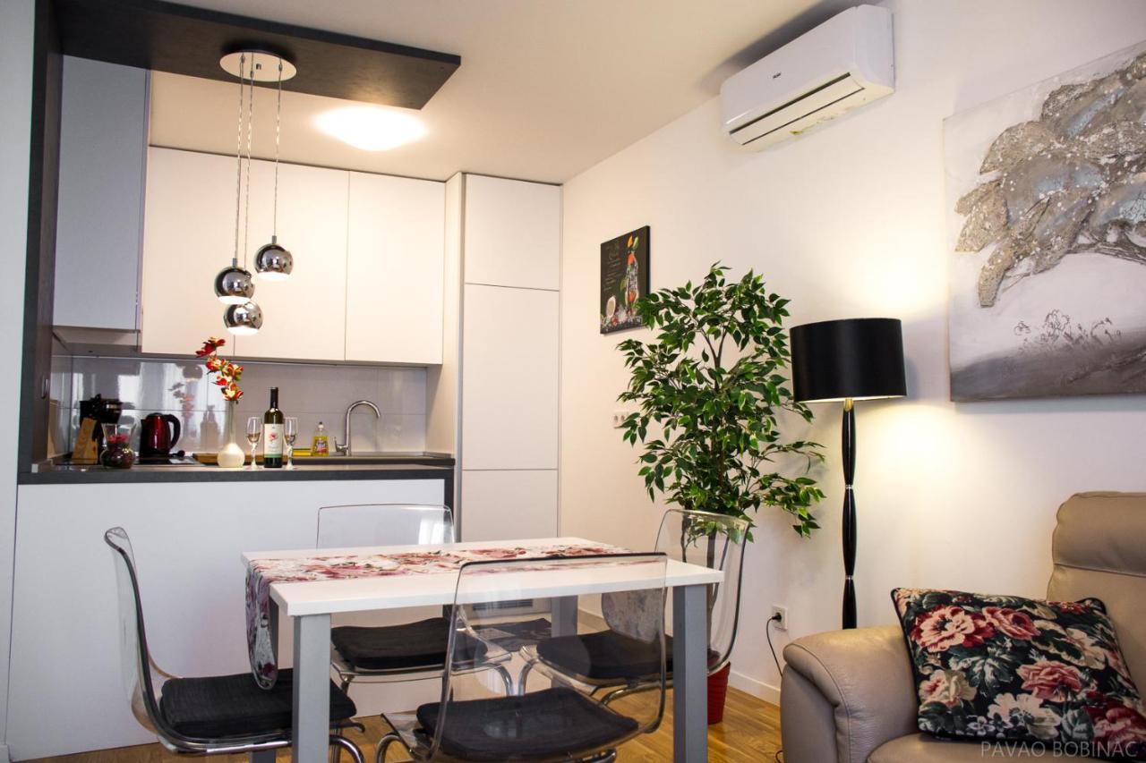 West Residence Luxury Apartment- Parking In Garage ซาเกร็บ ภายนอก รูปภาพ