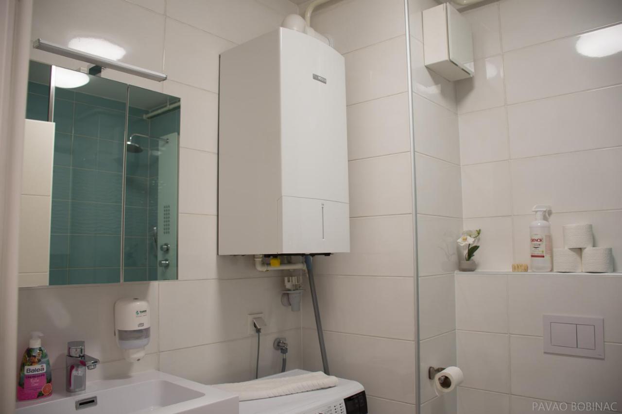 West Residence Luxury Apartment- Parking In Garage ซาเกร็บ ภายนอก รูปภาพ