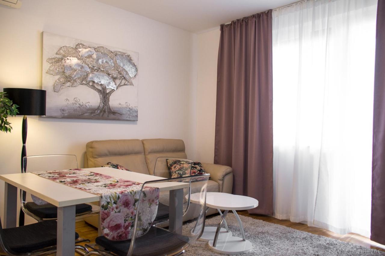 West Residence Luxury Apartment- Parking In Garage ซาเกร็บ ภายนอก รูปภาพ